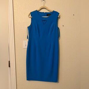 Evan Picone Blue Sleeveless V-neck Sheath Dress for Work